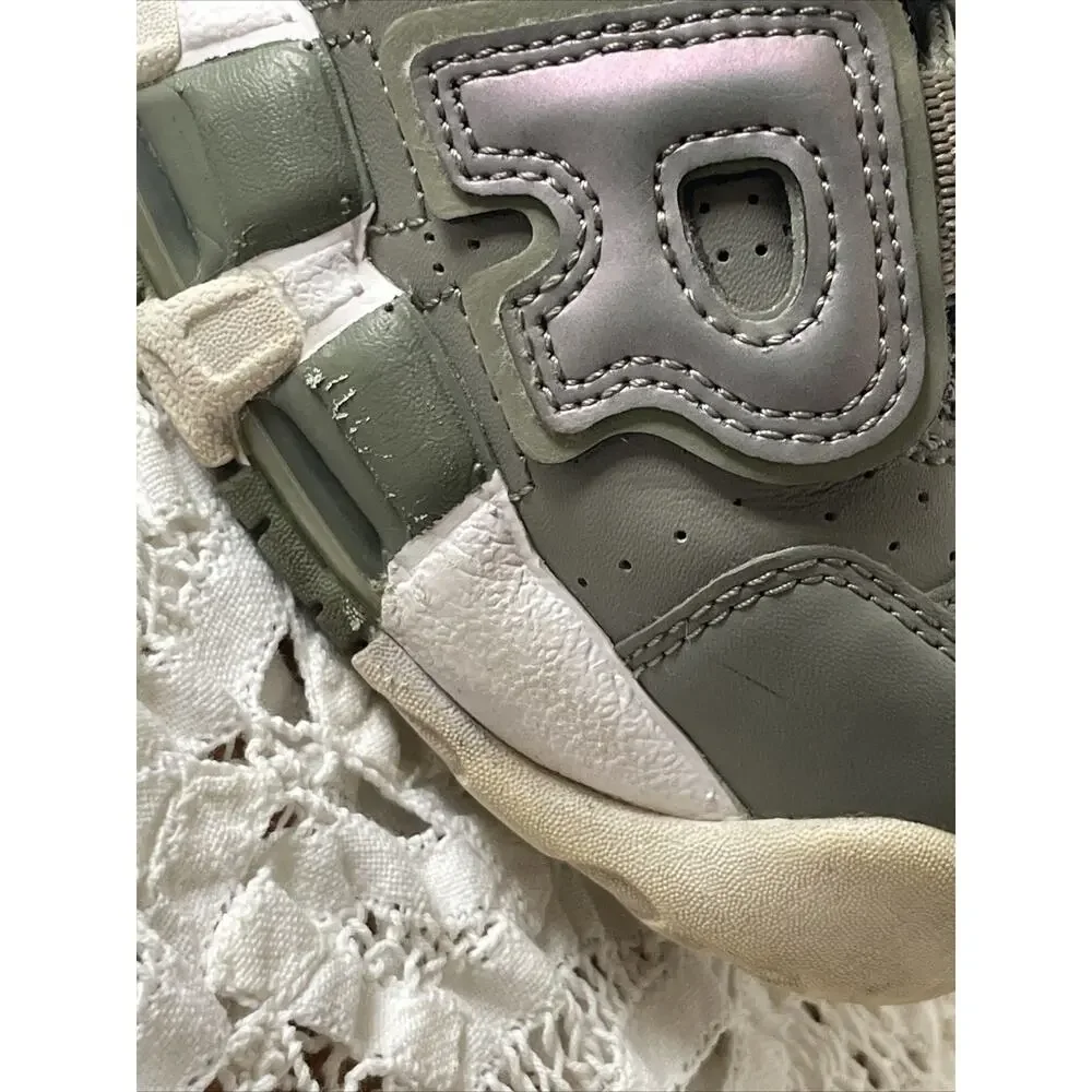 NIKE AIR MAX MORE UPTEMPO IRIDESCENT 917593-001 WOMEN'S Size 8.5 Green